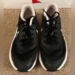 Nike Girls Athletic Running Gym Shoes Star Runner Black Pink Sneakers DA2776-002